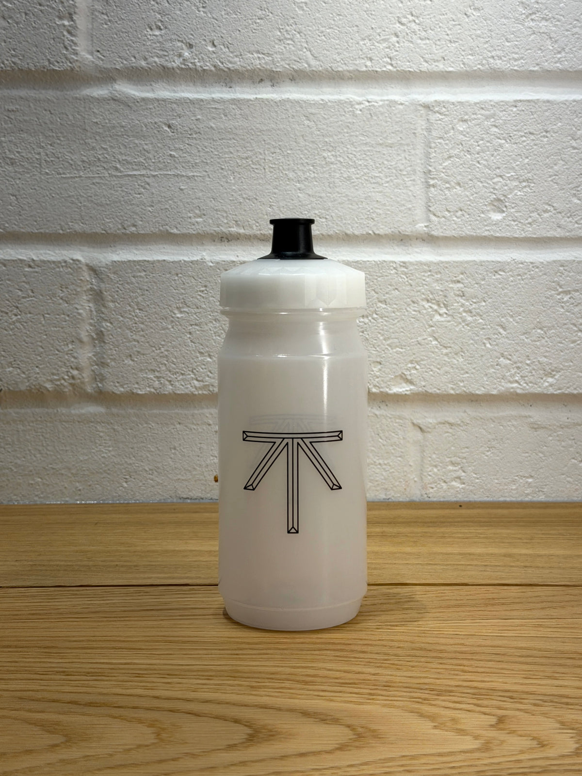 Benchmark Bidon - Clear Arrow