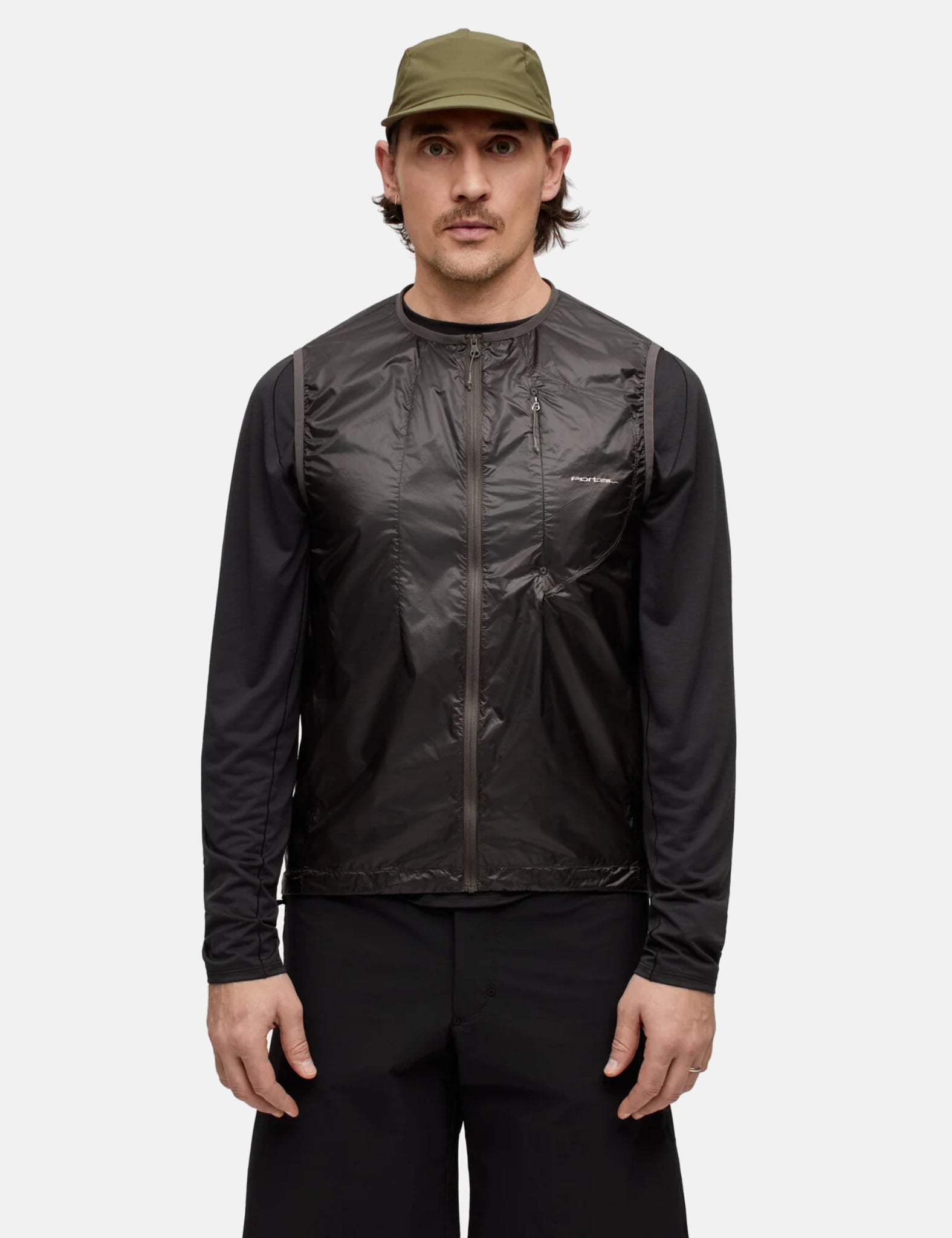 Portal Code Wind Vest - Beluga Grey