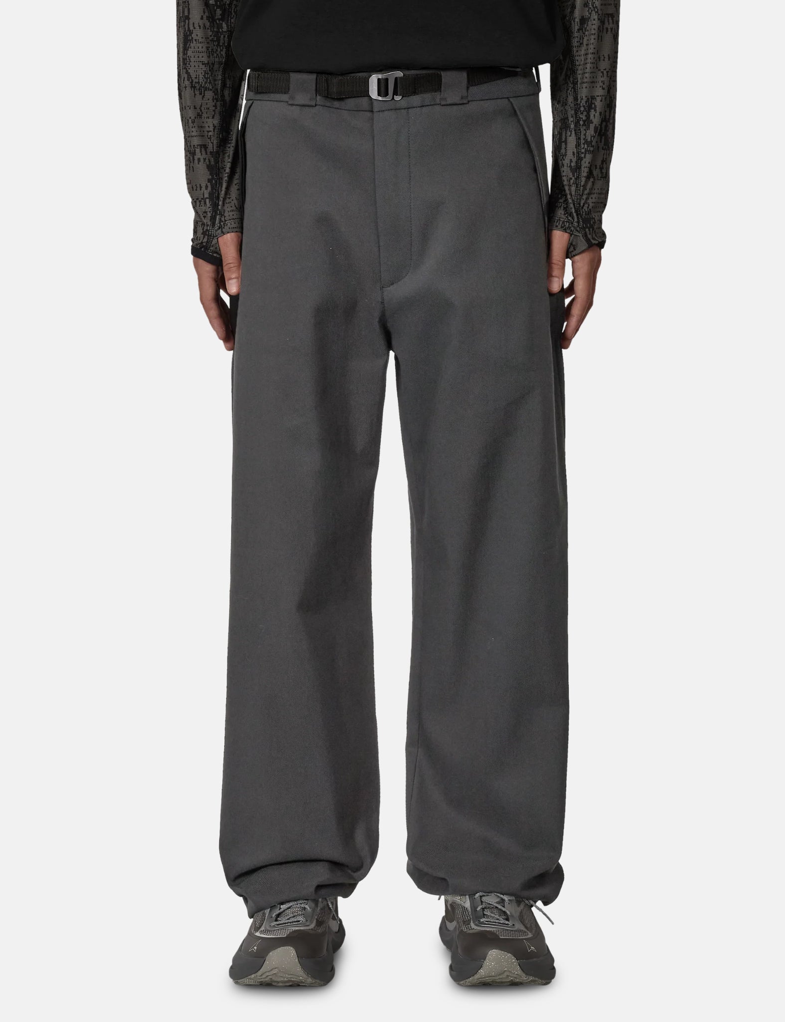 ROA Buckle Chino Pant - Anthracite Grey
