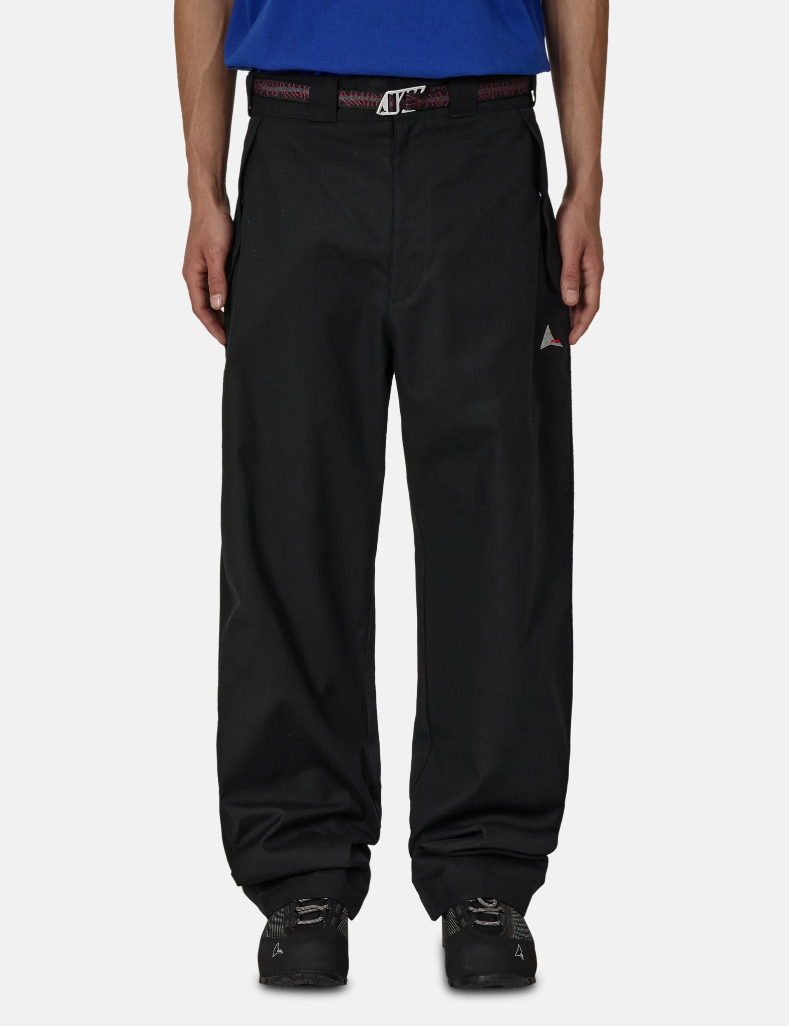 ROA Centipede Buckle Chino Pant - Black | Benchmark
