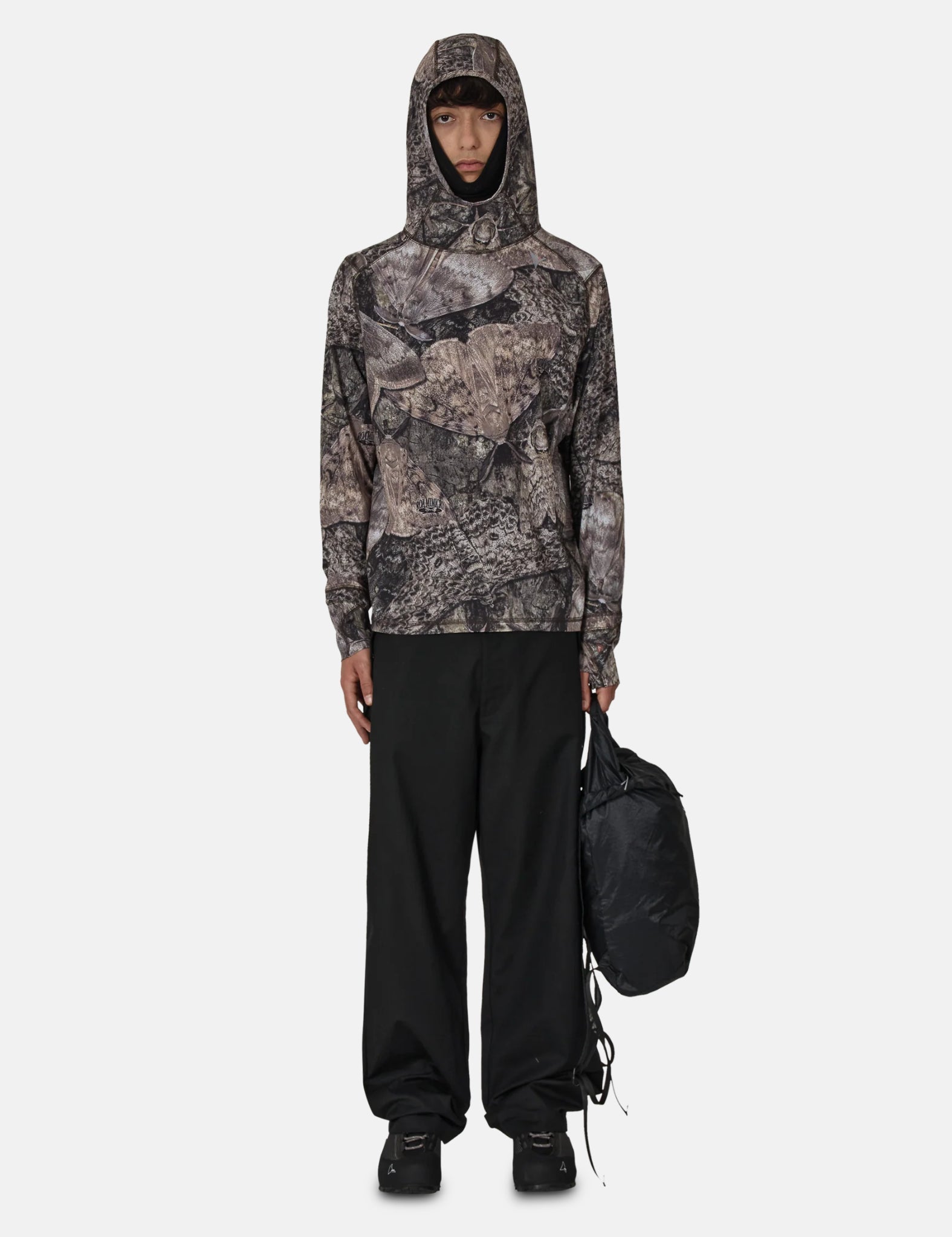 ROA Centipede Buckle Chino Pant - Black — Benchmark