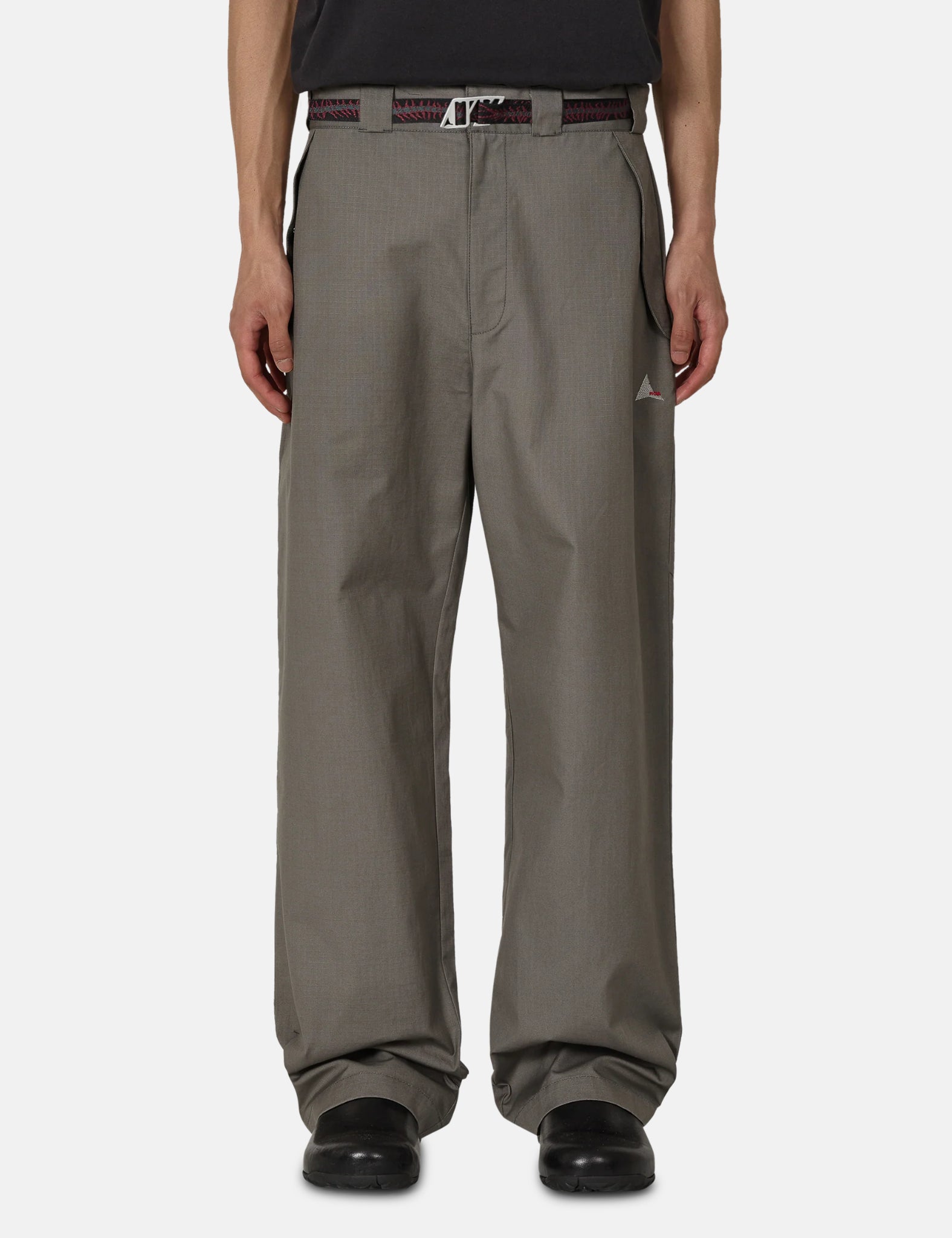ROA Centipede Buckle Chino Pant - Grey — Benchmark