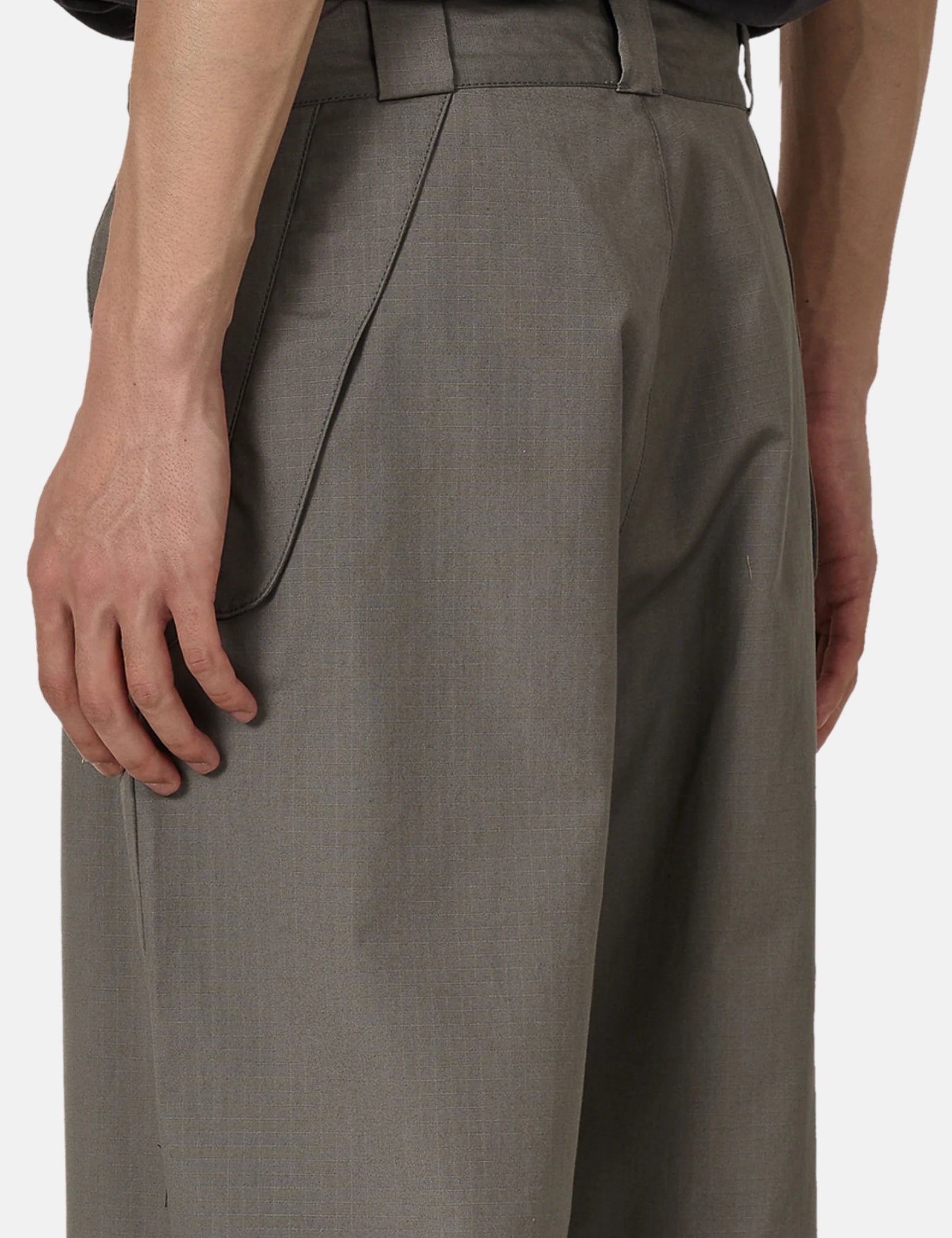 ROA Centipede Buckle Chino Pant - Grey — Benchmark