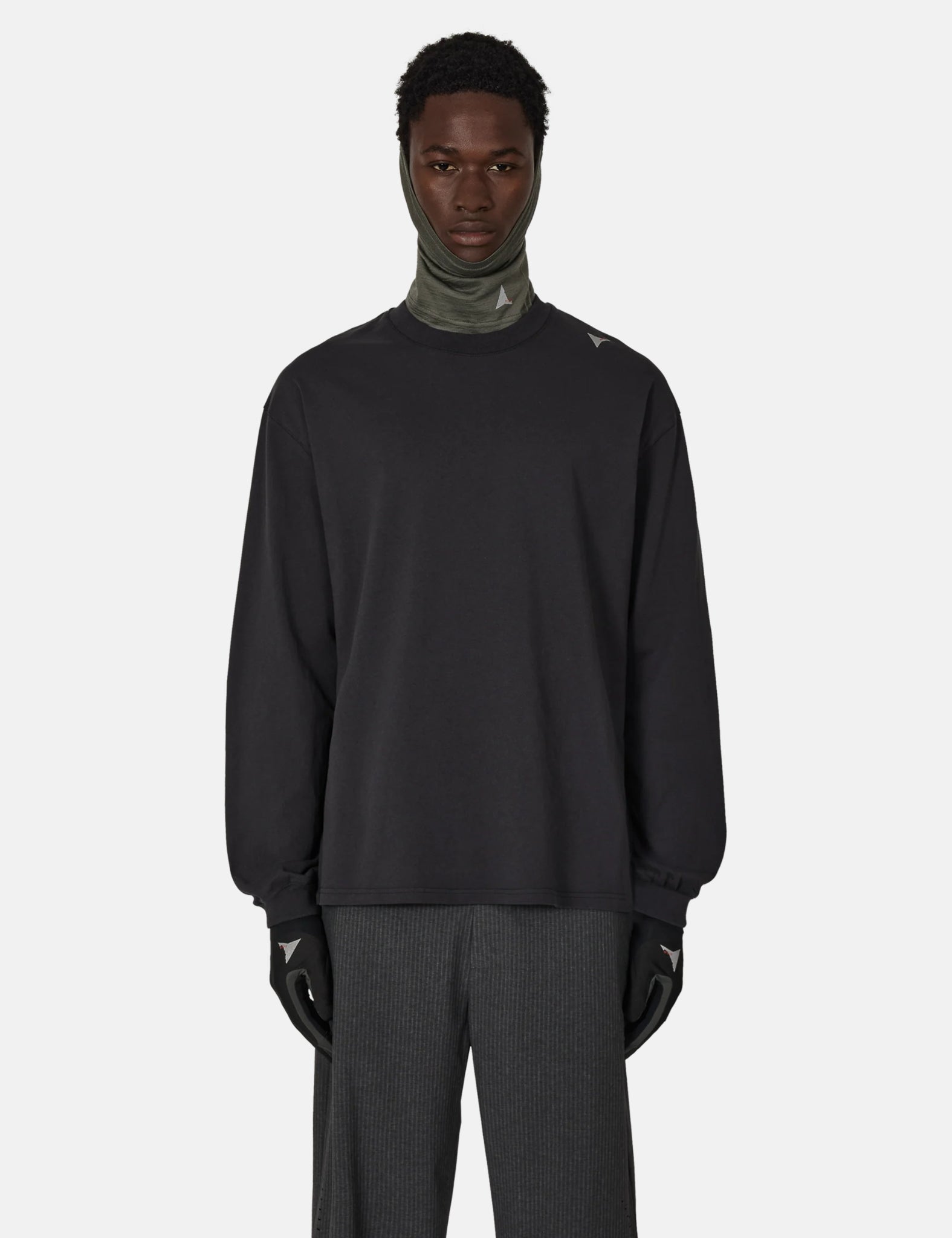 ROA Logo Long Sleeve - Washed Black | Benchmark